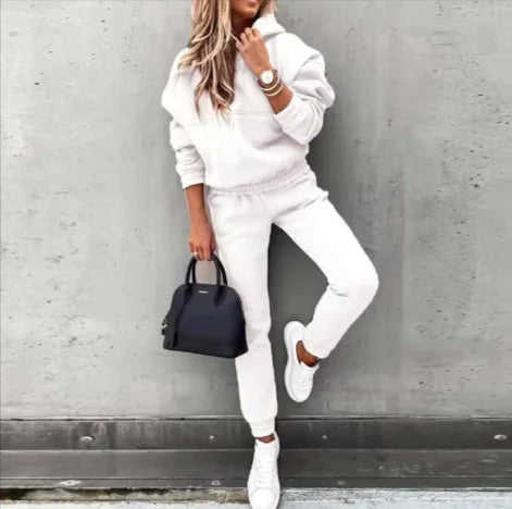 Women's Hooded Sweatshirt & Jogger Set | Stylish Sports Suit for Active Lifestyles