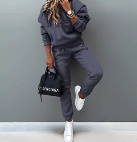 Women's Hooded Sweatshirt & Jogger Set | Stylish Sports Suit for Active Lifestyles