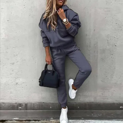 Women's Hooded Sweatshirt & Jogger Set | Stylish Sports Suit for Active Lifestyles